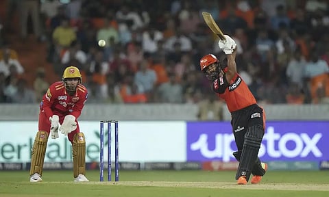 ஐ.பி.எல் டி20 போட்டி- 8 விக்கெட் வித்தியாசத்தில் பஞ்சாப் அணியை வீழ்த்தியது ஐதராபாத்