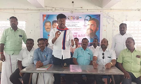 தியாகதுருகத்தில் விடுதலை சிறுத்தைகள் கட்சியின் சார்பில் சிறப்பு செயற்குழு கூட்டம் நடைபெற்றது.