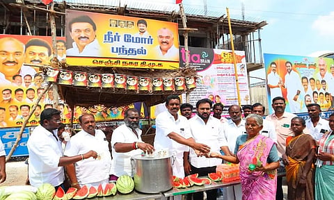 செஞ்சி பேரூராட்சியில் தி.மு.க. சார்பில் 7 இடங்களில் நீர் மோர் பந்தல்.