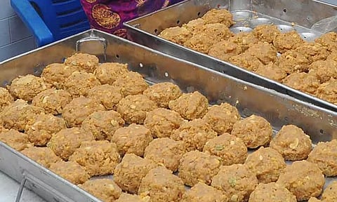 திருப்பதியில் ஒரு ஆண்டிற்கு 12 கோடி லட்டுகள் விற்பனை