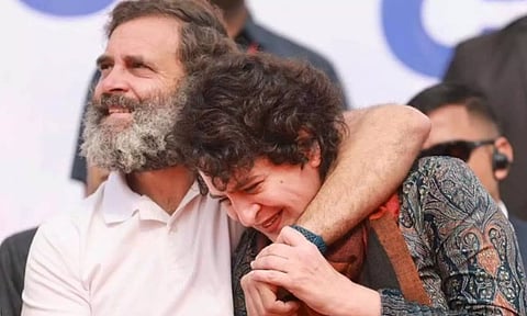 உலக உடன்பிறப்புகள் தினத்தை முன்னிட்டு ராகுல் காந்தியுடன் இருக்கும் புகைப்படத்தை வெளியிட்ட பிரியங்கா