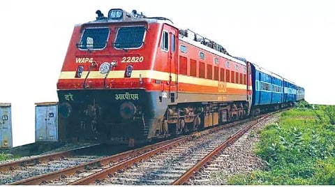 செங்கோட்டை ரெயில் மாற்றுப்பாதையில் இயக்கம்