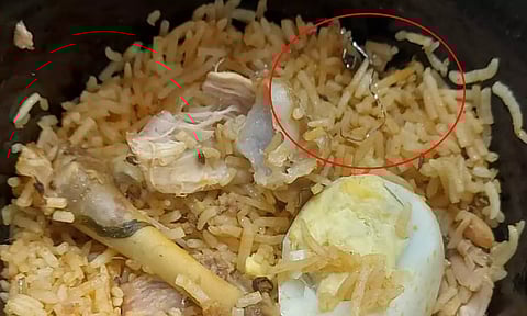 இரும்பு கம்பி கிடந்த சிக்கன் பிரியாணி