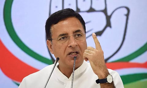 கர்நாடக காங்கிரஸ் மேலிட பொறுப்பாளர் ரன்தீப்சிங் சுர்ஜேவாலா