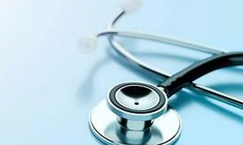 தவறான தகவலை பரப்புகின்றனர்: பெண்ணின் வயிற்றில் பஞ்சு வைக்கவில்லை- டாக்டர் விளக்கம்