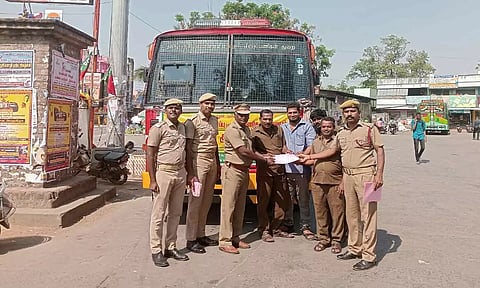 தீயணைப்பு நிலையத்தின் சார்பில் பொதுமக்களுக்கு விழிப்புணர்வு