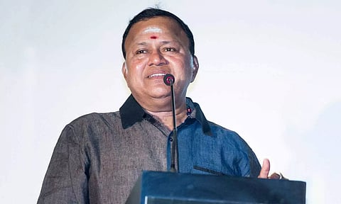 ராதாரவி