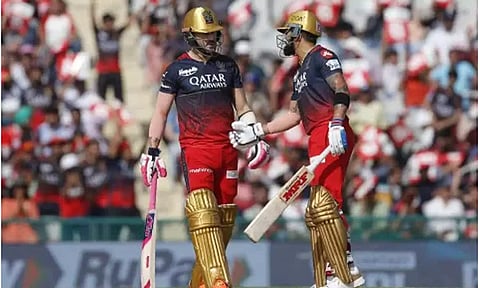 டூ பிளசிஸ், விராட் கோலி அரை சதம் - பஞ்சாப் வெற்றிபெற 175 ரன்களை இலக்காக நிர்ணயித்தது பெங்களூரு