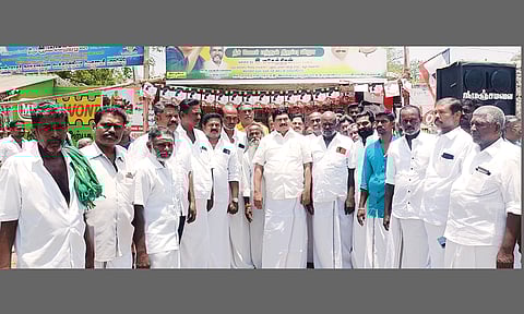 அ.ம.மு.க. சார்பில் நீர்-மோர் பந்தல் திறப்பு