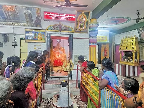 அட்சய திரிதியை சிறப்பு பூஜை நடைபெற்றபோது எடுத்த படம்.