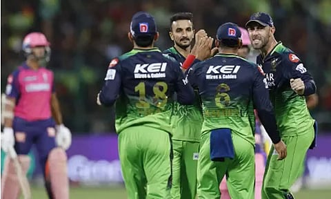 பரபரப்பான ஆட்டத்தில் 7 ரன்கள் வித்தியாசத்தில் திரில் வெற்றி பெற்றது பெங்களூரு