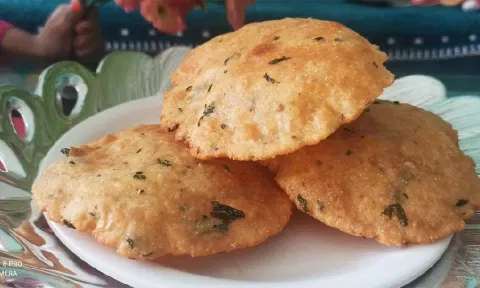 குழந்தைகளுக்கு விருப்பமான சீஸ் மசாலா பூரி