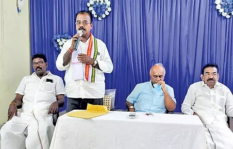 கூட்டம் நடந்தபோது எடுத்த படம்.