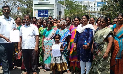 டாஸ்மாக் கடை அமைக்க எதிர்ப்பு தெரிவித்து திருப்பூர் கலெக்டர் அலுவலகத்தை பெண்கள் முற்றுகை