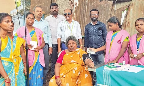 மருத்துவ முகாம் நடைபெற்றபோது எடுத்தபடம்.