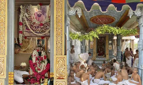 ஸ்ரீ ஆதிசங்கரர் ஜெயந்தி விழா: ஆரணி ஸ்ரீ காஞ்சி சங்கர மடத்தில் ருத்ராபிஷேகம்