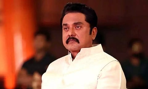 சோழ சாம்ராஜ்யத்தின் தன அதிகாரி.. பொன்னியின் செல்வன் படம் குறித்து சரத்குமார் டுவீட்