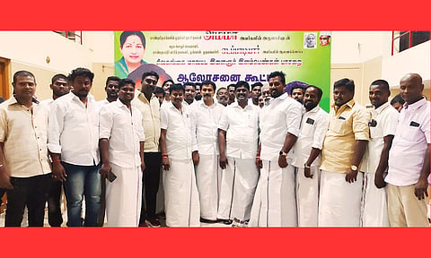 ஆலோசனை கூட்டத்தில் முன்னாள் எம்.எல்.ஏ.பரமசிவம், மாவட்ட செயலாளர் செந்தில்நாதன், பாசறை செயலாளர் பிரபு உள்ளிட்ட பலர் பங்கேற்றனர்.
