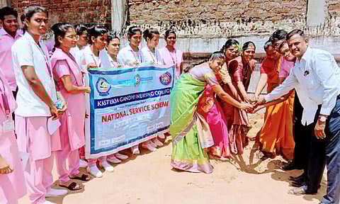 மரக்கன்று நடும் விழா நடைபெற்ற காட்சி.