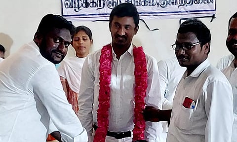 குளித்தலை ஒருங்கிணைந்த நீதிமன்ற வளாகத்தில் வழக்கறிஞர்கள் சங்க ஆண்டு விழா மற்றும் நீதிபதிக்கு பாராட்டு விழா