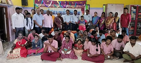 நெய்வேலி எ.குறவன்குப்பம் நியூ லைட் மனவளர்ச்சி குன்றியோர் பள்ளியில் முப்பெரும் விழா நடந்தது.