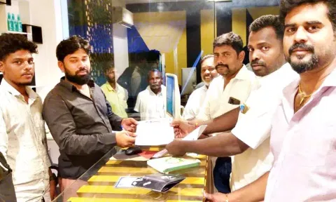 வணிக வளாகங்களில் தமிழில் பெயர்ப்பலகை வைக்க கோரி பா.ம.க. பிரசாரம்