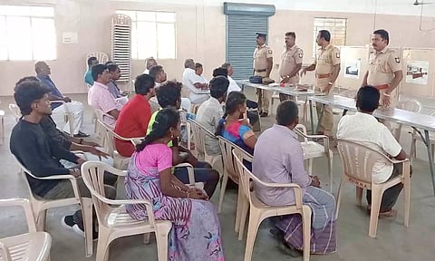 குறைதீர்க்கும் சிறப்பு முகாம் நடைபெற்ற காட்சி.