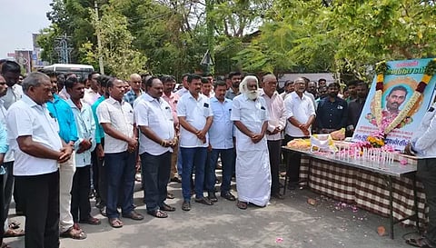 கிராம நிர்வாக அலுவலர்கள் ஆர்ப்பாட்டம்