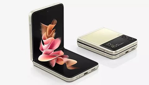 சாம்சங் கேலக்ஸி Z ஃப்ளிப் 3 மாடலுக்கு 50 சதவீதம் தள்ளுபடி - ப்ளிப்கார்ட் விலை எவ்வளவு தெரியுமா?