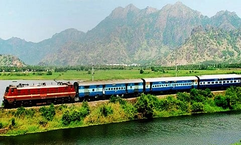 ரெயில் கால அட்டவணை மாற்றம்:நெல்லை-செங்கோட்டை ரெயிலின் வேகம் அதிகரிப்பு-நாளை முதல் அமலுக்கு வருகிறது