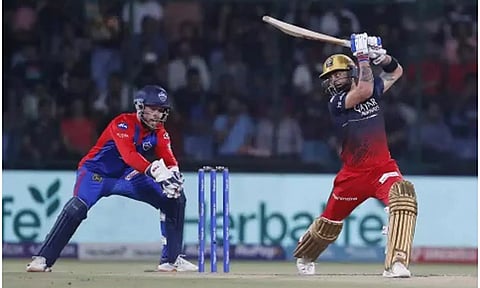 விராட் கோலி, லாம்ரோர் அரைசதம் - பெங்களூரு அணி 181 ரன்கள் குவிப்பு