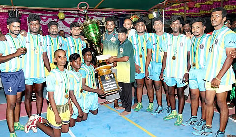 வடிவேல்கரை அணி சாம்பியன்