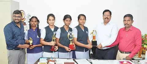 பிளஸ்-2 பொதுத் தேர்வில் கிருஷ்ணகிரி பாரத் மெட்ரிக் பள்ளி மாணவ, மாணவிகள் சாதனை