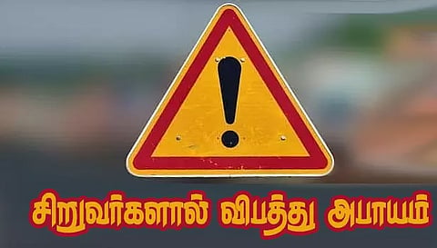 இருசக்கர வாகனத்தை வேகமாக ஓட்டி வரும் சிறுவர்களால் விபத்து அபாயம்