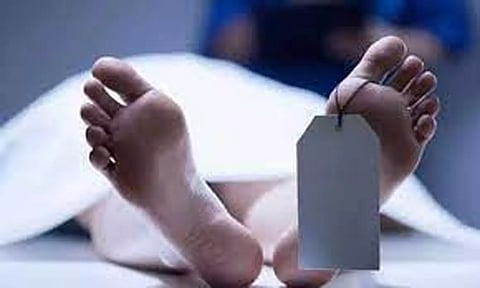 பவானி ஆற்றில் ஆண்-பெண் உடல்கள் மீட்பு