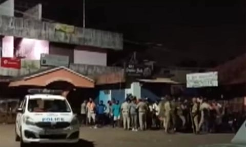 போலீஸ் பாதுகாப்பு