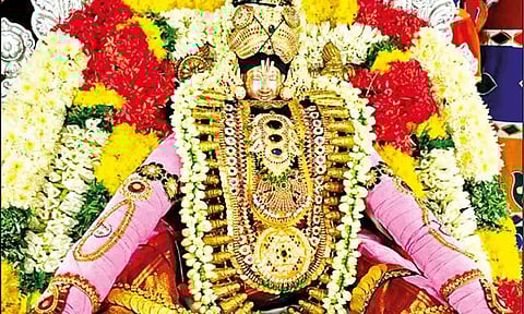 திருக்கோஷ்டியூர் சவுமிய நாராயண பெருமாள் கோவிலில் திருக்கோட்டியூர் நம்பிகள் நட்சத்திர விழா