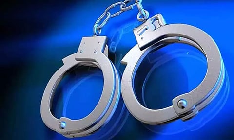 பணம் வைத்து சூதாடிய 5 பேர் கைது