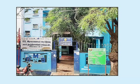 ராஜபாளையம் கூட்டுறவு பால் உற்பத்தியாளர் சங்க அலுவலகம்.