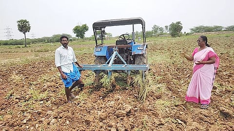 கோடை உழவு பணியில் விவசாயிகள் தீவிரம்