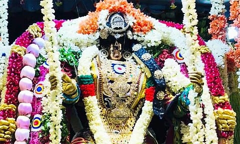 சோழவந்தான் ஜெனகை மாரியம்மன் கோவில் பூச்சொரிதல் விழா