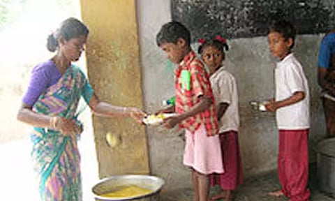 பெரம்பலூரில் காலை உணவு திட்டத்தில் சமையலர் தேர்வு