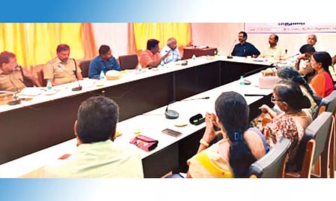 தொழிலாளர்கள் ஒருங்கிணைப்பு குழு கூட்டம் நடந்தது.