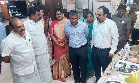 தொழிற்பேட்டைகளில் அமைச்சர் தா.மோ.அன்பரசன் ஆய்வு