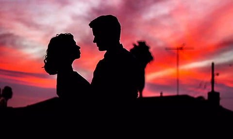 காதலித்து உறவு கொண்டு விட்டு ஏமாற்றிய காதலனை போராடி திருமணம் செய்த பட்டதாரி பெண்