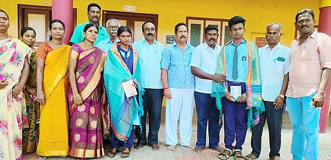 யாதவா மெட்ரிக் பள்ளி மாணவர்கள் சாதனை