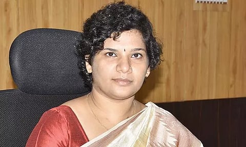 சிவகங்கை மாவட்ட புதிய கலெக்டராக ஆஷாஅஜித் பொறுப்பேற்பு