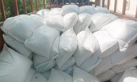 லாரியில் கடத்திய 4300 கிலோ ரேஷன் அரிசி பறிமுதல்