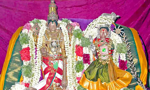 வெண்ணாற்றங்கரை நீலமேகப்பெருமாள் கோவிலில் வைகாசி பிரமோற்சவம் 25-ந்தேதி தொடக்கம்