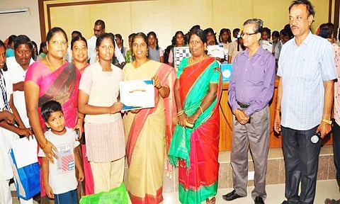 விழிப்புணர்வு போட்டிகளில் வெற்றி பெற்ற மாணவ - மாணவிகளுக்கு சான்றிதழ்